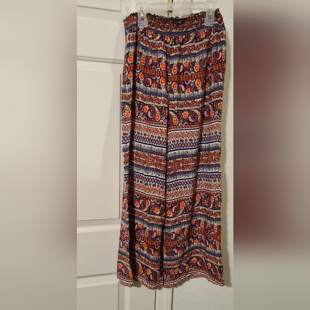 Angie Flared Leg Pants in Size Small.